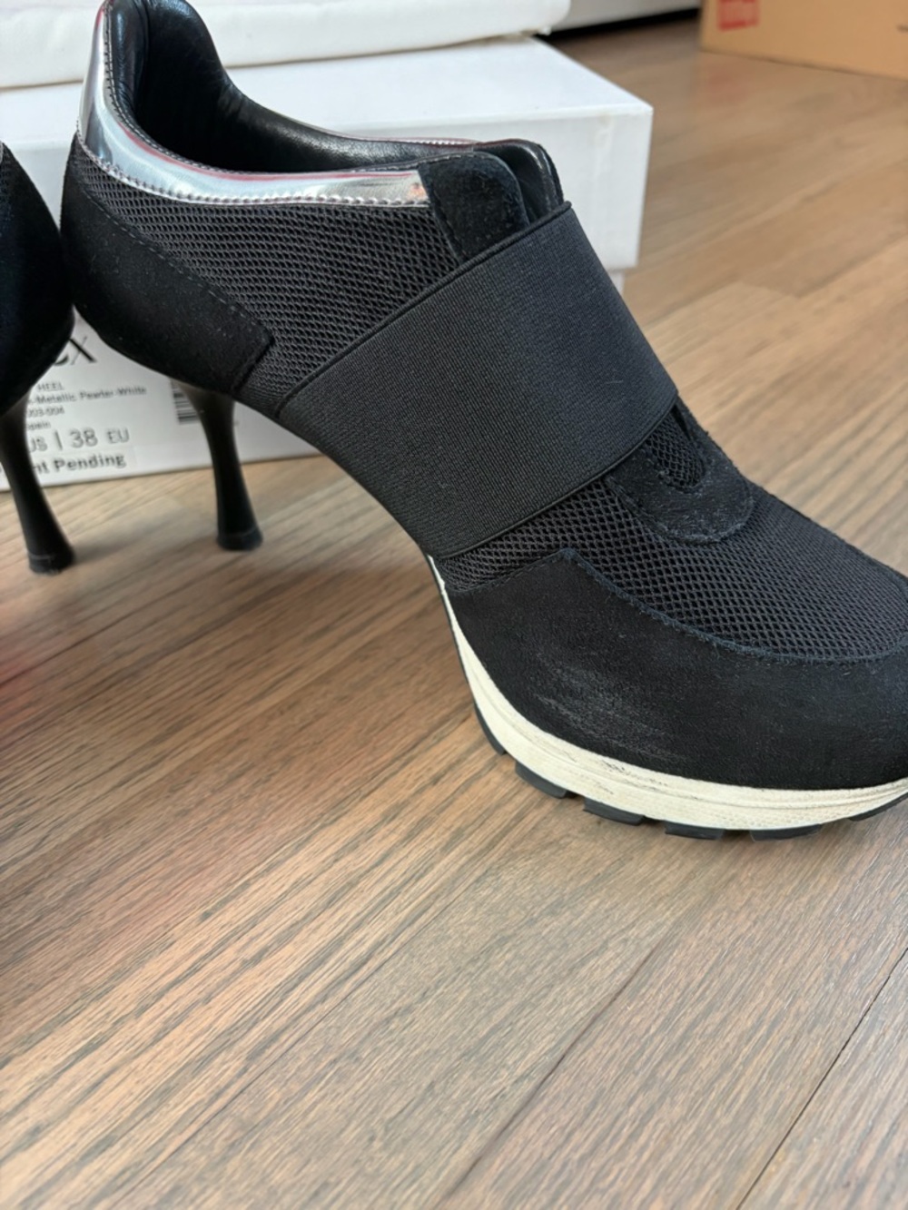 Sneex The Icon - Black Upper with White and Pewter - Size 8 - EUC - Picture 13 of 16